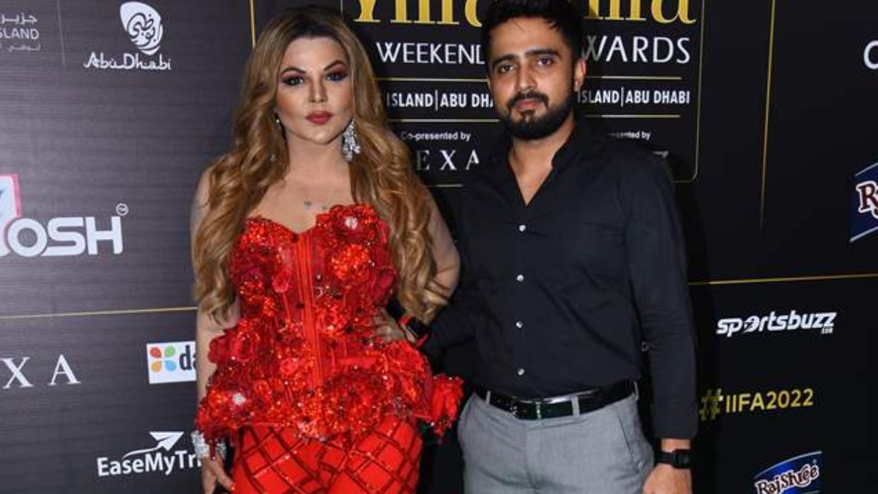 Rakhi Sawant : నేనెలాంటి బట్టలు వేసుకోవాలో నా ప్రియుడే డిసైడ్ చేస్తాడు.. Rakhi Sawant : నేనెలాంటి బట్టలు వేసుకోవాలో నా ప్రియుడే డిసైడ్ చేస్తాడు..