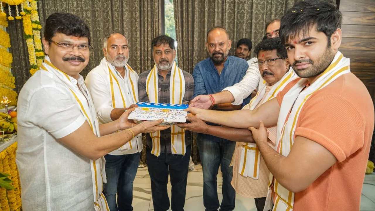 RAPO : గ్యాప్ తీసుకోకుండా బోయపాటితో మొదలు పెట్టేసిన రామ్.. RAPO : గ్యాప్ తీసుకోకుండా బోయపాటితో మొదలు పెట్టేసిన రామ్..