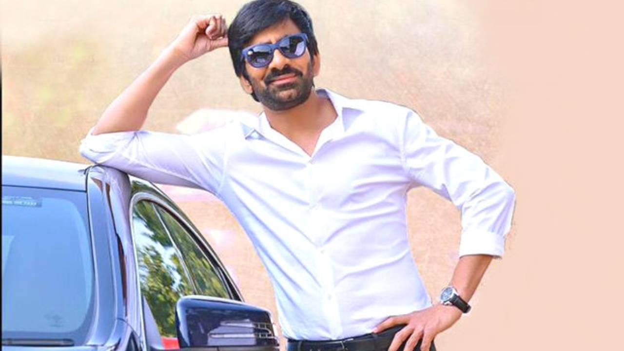 Raviteja : షూటింగ్లో రవితేజకి గాయం.. పది కుట్లు.. అయినా నో రెస్ట్.. Raviteja : షూటింగ్లో రవితేజకి గాయం.. పది కుట్లు.. అయినా నో రెస్ట్..