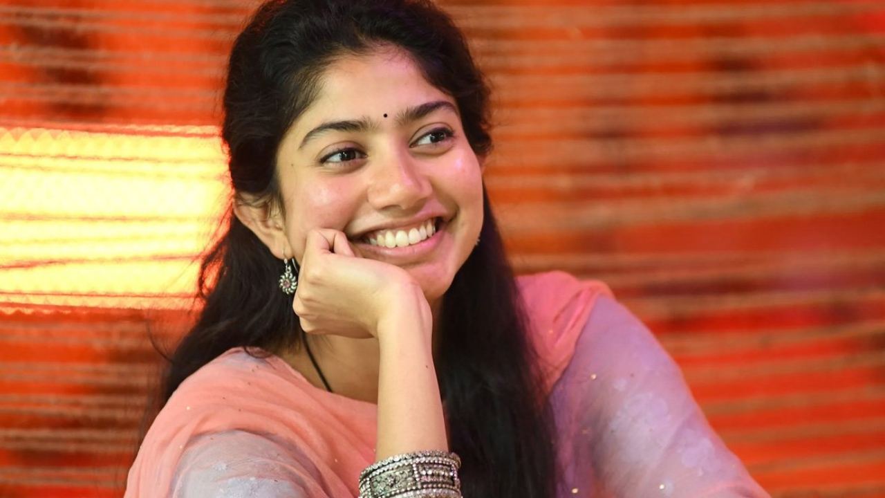 VirataParvam : ‘లేడీ పవర్ స్టార్’ బిరుదుపై స్పందించిన సాయిపల్లవి.. VirataParvam : ‘లేడీ పవర్ స్టార్’ బిరుదుపై స్పందించిన సాయిపల్లవి..