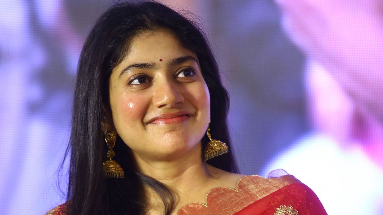 Sai Pallavi : సినిమాలకి గుడ్ బై చెప్పిన తర్వాత ఆ పని చేస్తాను.. Sai Pallavi : సినిమాలకి గుడ్ బై చెప్పిన తర్వాత ఆ పని చేస్తాను..