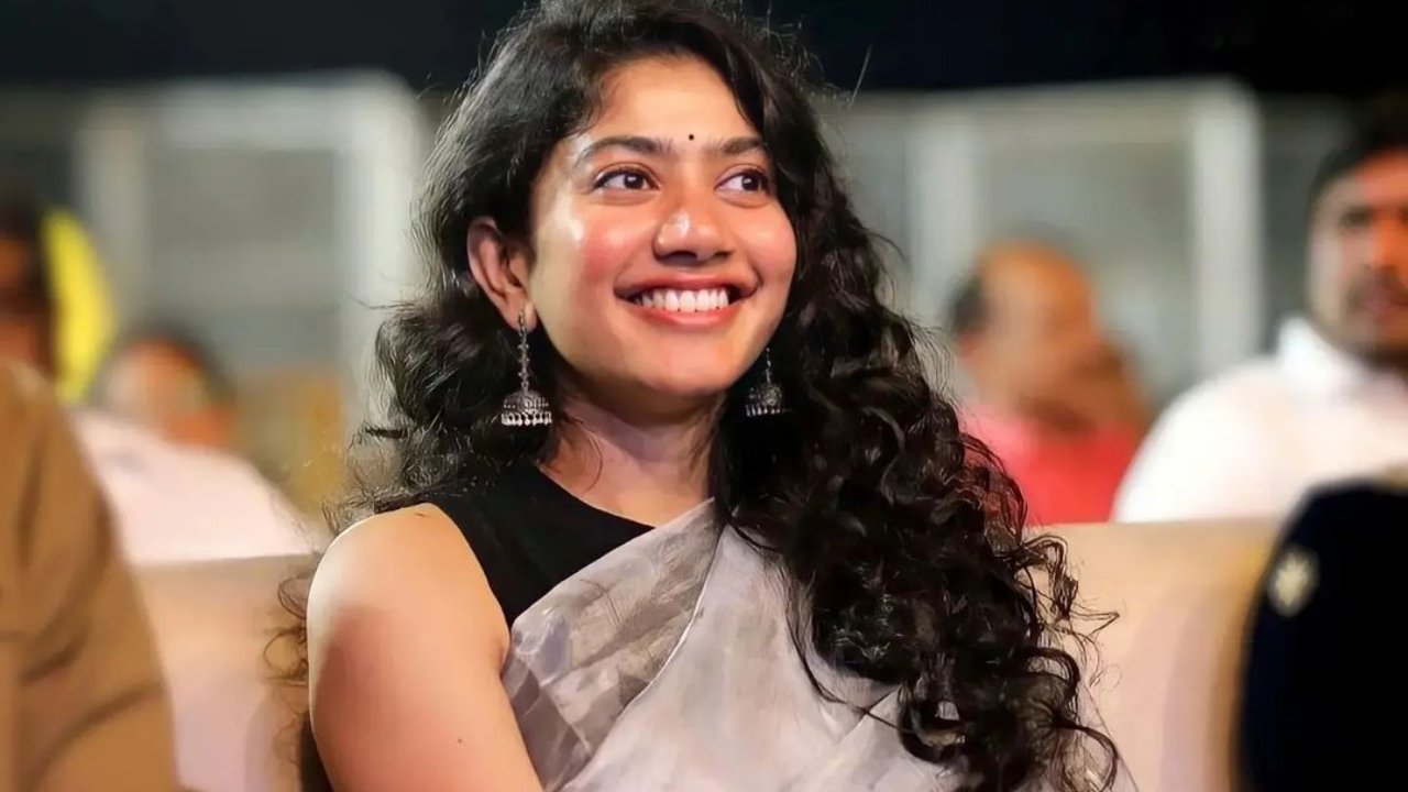 Sai Pallavi : పెళ్లి చేసుకోవడానికి ఎలాంటి అబ్బాయి కావాలో చెప్పిన సాయిపల్లవి..అలాంటి వాళ్ళు వద్దంట.. Sai Pallavi : పెళ్లి చేసుకోవడానికి ఎలాంటి అబ్బాయి కావాలో చెప్పిన సాయిపల్లవి..అలాంటి వాళ్ళు వద్దంట..