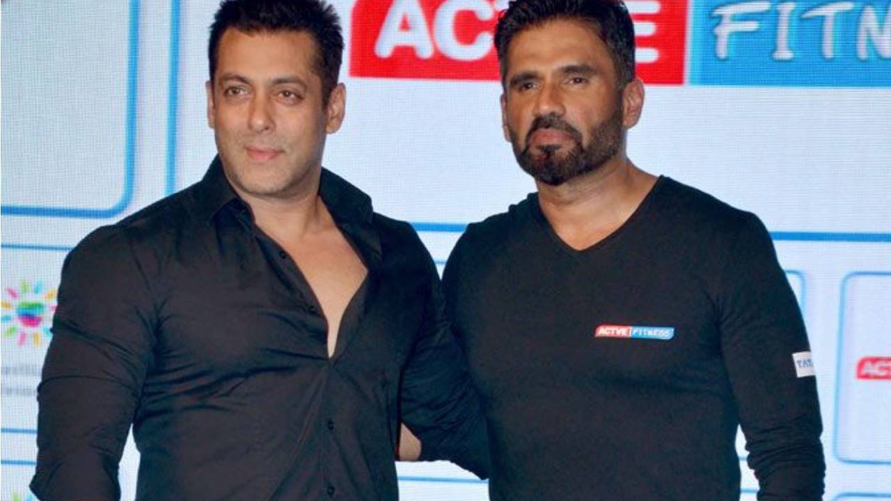 Salman Khan : బట్టలు కొనుక్కోడానికి కూడా డబ్బులు ఉండేవి కావు.. ఆయన నాకు దేవుడి లాంటి వాడు.. Salman Khan : బట్టలు కొనుక్కోడానికి కూడా డబ్బులు ఉండేవి కావు.. ఆయన నాకు దేవుడి లాంటి వాడు..