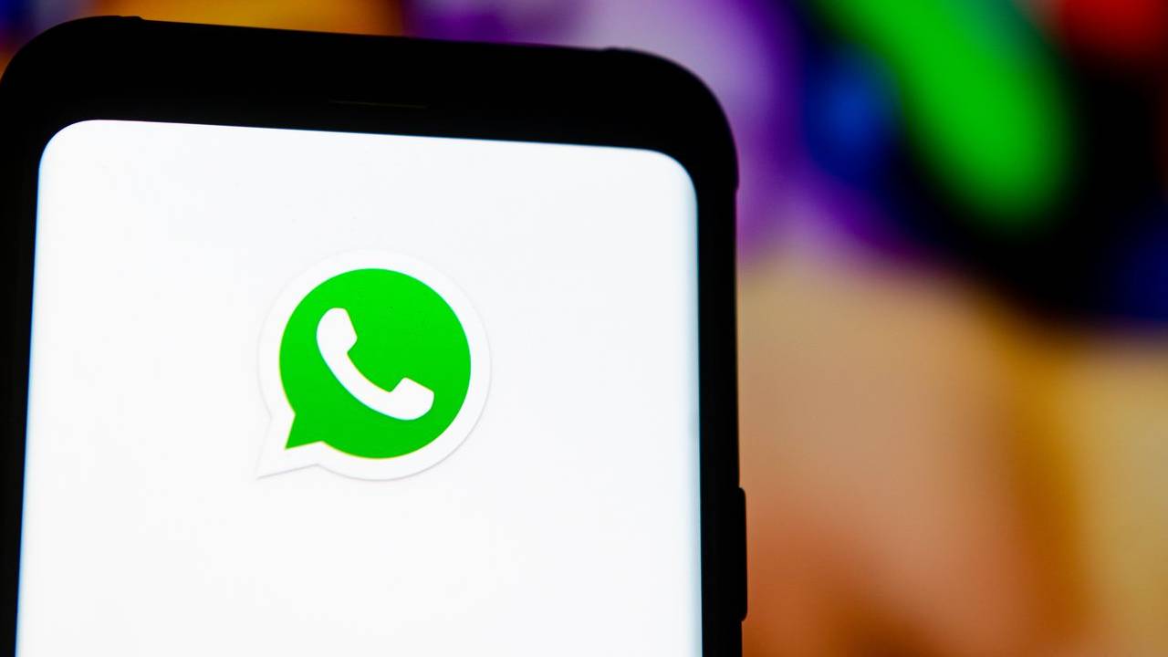 Whatsapp Will Now Let Group Call Host Mute Noisy People (1)