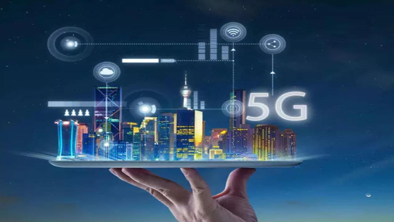 5G spectrum auction: నేటి నుంచే 5జీ స్పెక్ట్రమ్ వేలం.. లక్ష కోట్లకుపైగా ఆదాయంపై అంచనా 5G spectrum auction: నేటి నుంచే 5జీ స్పెక్ట్రమ్ వేలం.. లక్ష కోట్లకుపైగా ఆదాయంపై అంచనా