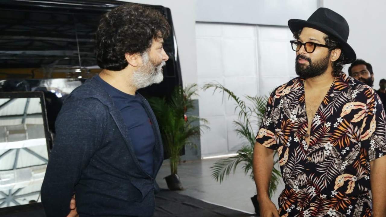 Allu Arjun: త్రివిక్రమ్తో బన్నీ సైలెంట్గా కానిచ్చేశాడు! Allu Arjun: త్రివిక్రమ్తో బన్నీ సైలెంట్గా కానిచ్చేశాడు!