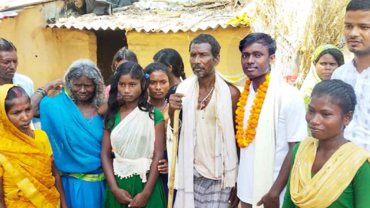 America Scholarship : గ్రేట్.. కూలీ కొడుక్కి రూ.2.5కోట్ల స్కాలర్ షిప్.. ప్రపంచంలో ఆరుగురికే America Scholarship : గ్రేట్.. కూలీ కొడుక్కి రూ.2.5కోట్ల స్కాలర్ షిప్.. ప్రపంచంలో ఆరుగురికే