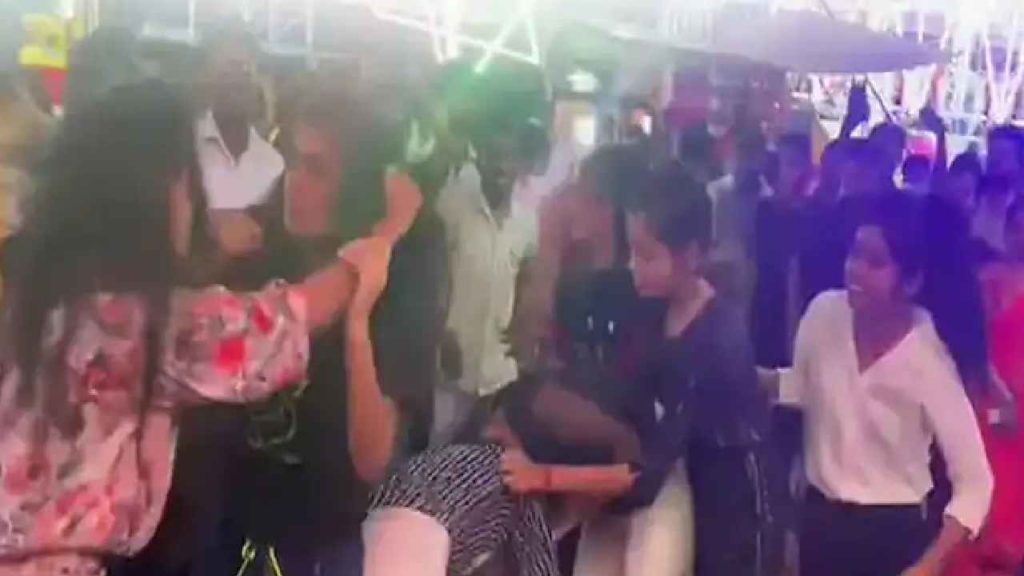 Girls Fight