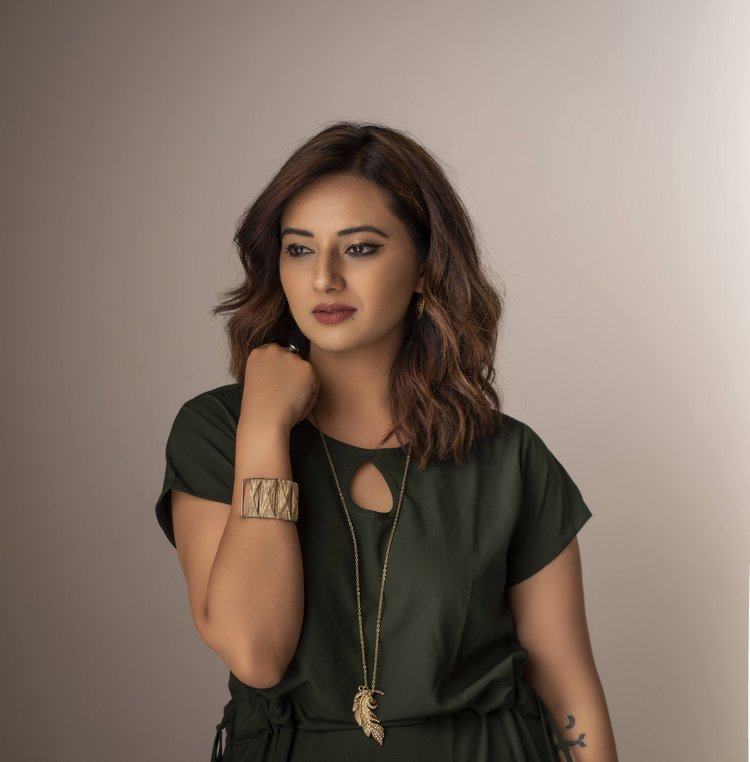 Gorgeous Isha Chawla New Photos002
