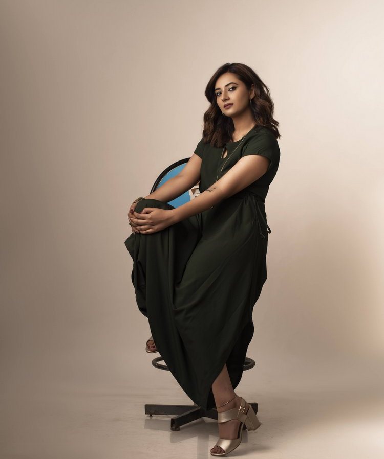 Gorgeous Isha Chawla New Photos006
