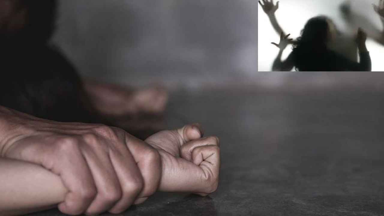 Home Guard Raped SI : మహిళా ఎస్ఐపై హోంగార్డు అత్యాచారం.. వీడియో తీసి రూ.50లక్షలు ఇవ్వాలని బ్లాక్ మెయిల్ Home Guard Raped SI : మహిళా ఎస్ఐపై హోంగార్డు అత్యాచారం.. వీడియో తీసి రూ.50లక్షలు ఇవ్వాలని బ్లాక్ మెయిల్