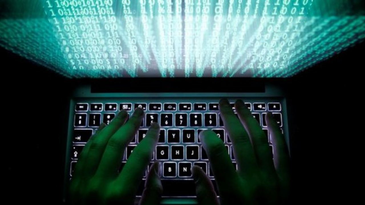 Cyber Crimes : దేశంలో మూడేళ్లలో భారీగా పెరిగిన సైబర్ నేరాలు.. ఎన్నో తెలుసా? Cyber Crimes : దేశంలో మూడేళ్లలో భారీగా పెరిగిన సైబర్ నేరాలు.. ఎన్నో తెలుసా?