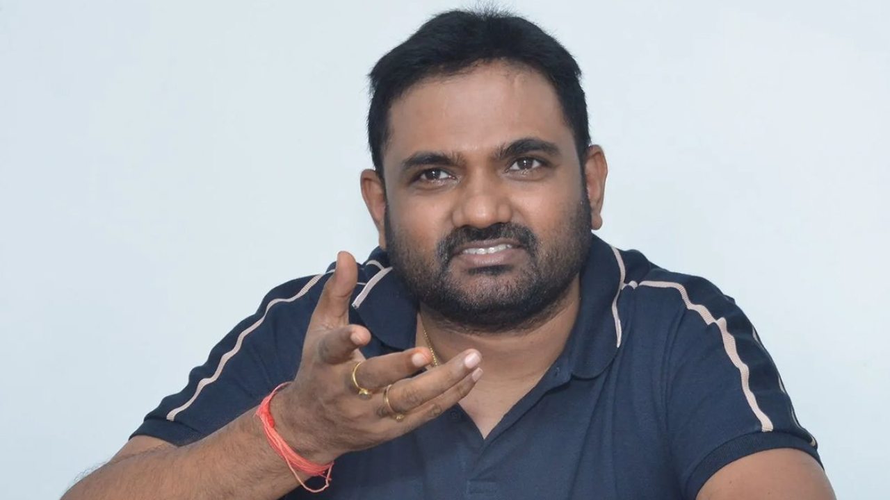 Maruthi: మెగా లోటు తీరుస్తానంటోన్న మారుతి..? Maruthi: మెగా లోటు తీరుస్తానంటోన్న మారుతి..?