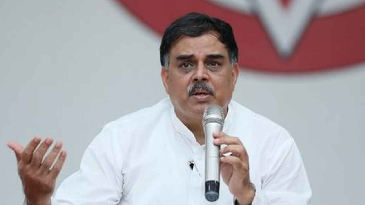 Pawan Kalyan: బడి విద్యార్థుల సభలో ఇంగిత జ్ఞానం లేకుండా పవన్పై జగన్ ఇలా మాట్లాడతారా?: నాదెండ్ల మనోహర్ Pawan Kalyan: బడి విద్యార్థుల సభలో ఇంగిత జ్ఞానం లేకుండా పవన్పై జగన్ ఇలా మాట్లాడతారా?: నాదెండ్ల మనోహర్