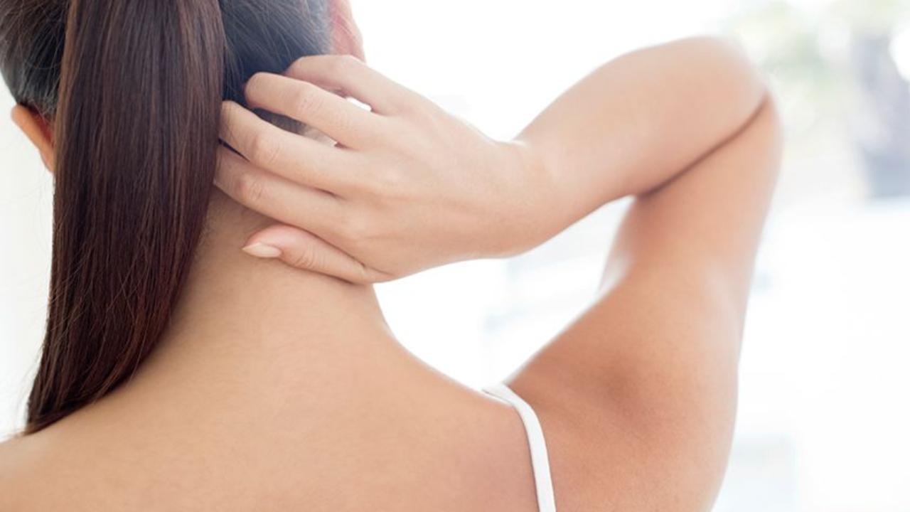 Neck Skin Tips You Can Reduce Black Heads On Neck Skin Instantly (1)