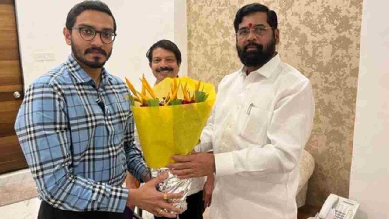 Eknath Shinde: ఉద్ధవ్ ఠాక్రేకు మరో షాక్.. షిండే వర్గానికి మద్దతు తెలిపిన ఉద్ధవ్ మేనల్లుడు Eknath Shinde: ఉద్ధవ్ ఠాక్రేకు మరో షాక్.. షిండే వర్గానికి మద్దతు తెలిపిన ఉద్ధవ్ మేనల్లుడు