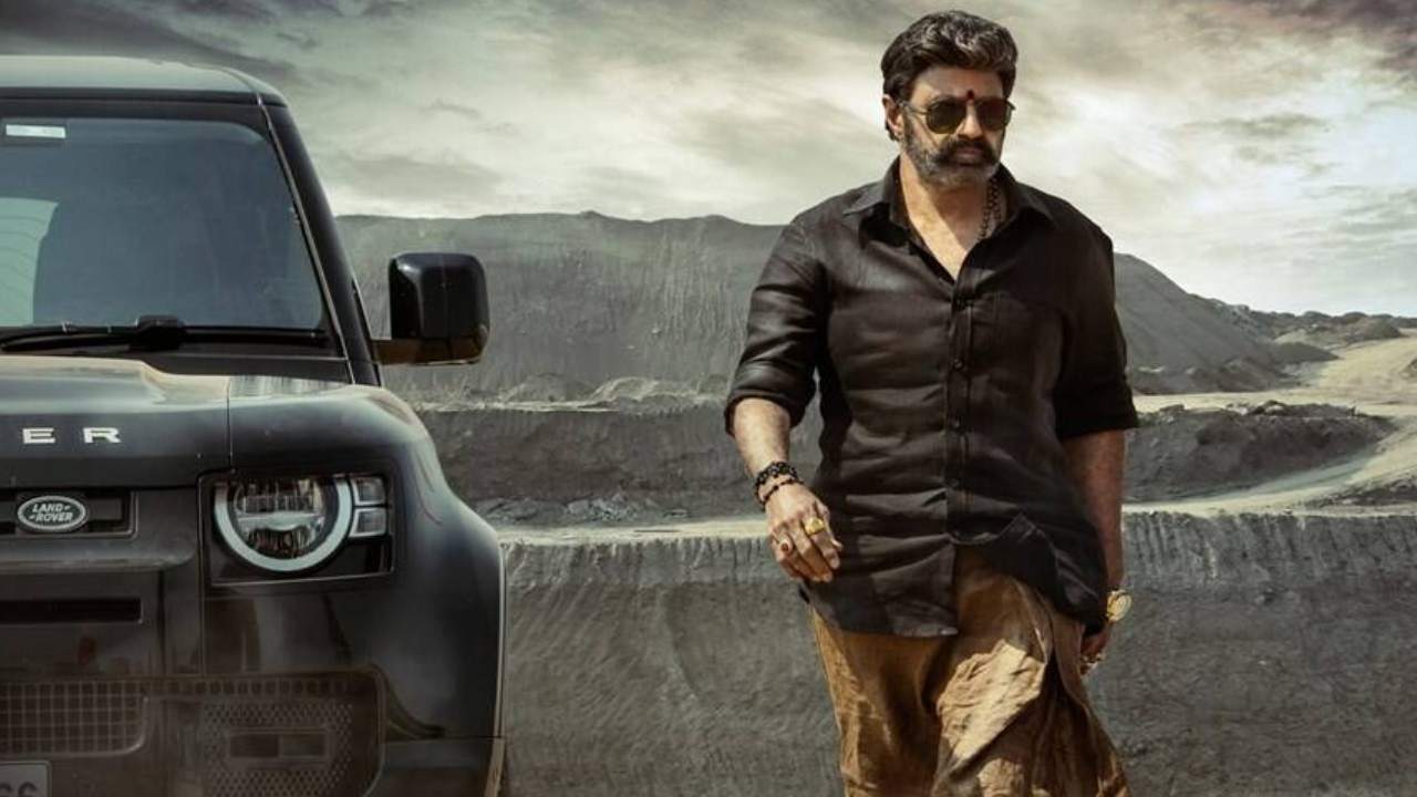 NBK107: బాలయ్యను చూసి ఆగలేకపోయిన లేడీ ఫ్యాన్! NBK107: బాలయ్యను చూసి ఆగలేకపోయిన లేడీ ఫ్యాన్!