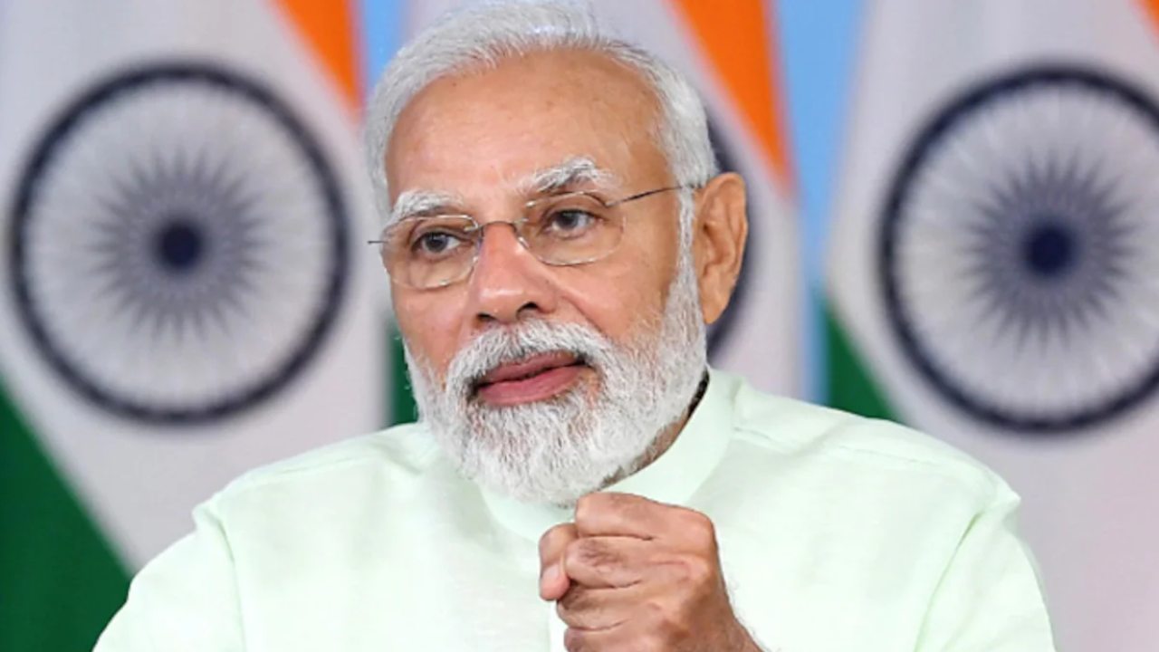 PM Modi: శత్రువులు ఊహించలేని ఆయుధాలు మా దగ్గరున్నాయి: ప్రధాని మోదీ PM Modi: శత్రువులు ఊహించలేని ఆయుధాలు మా దగ్గరున్నాయి: ప్రధాని మోదీ