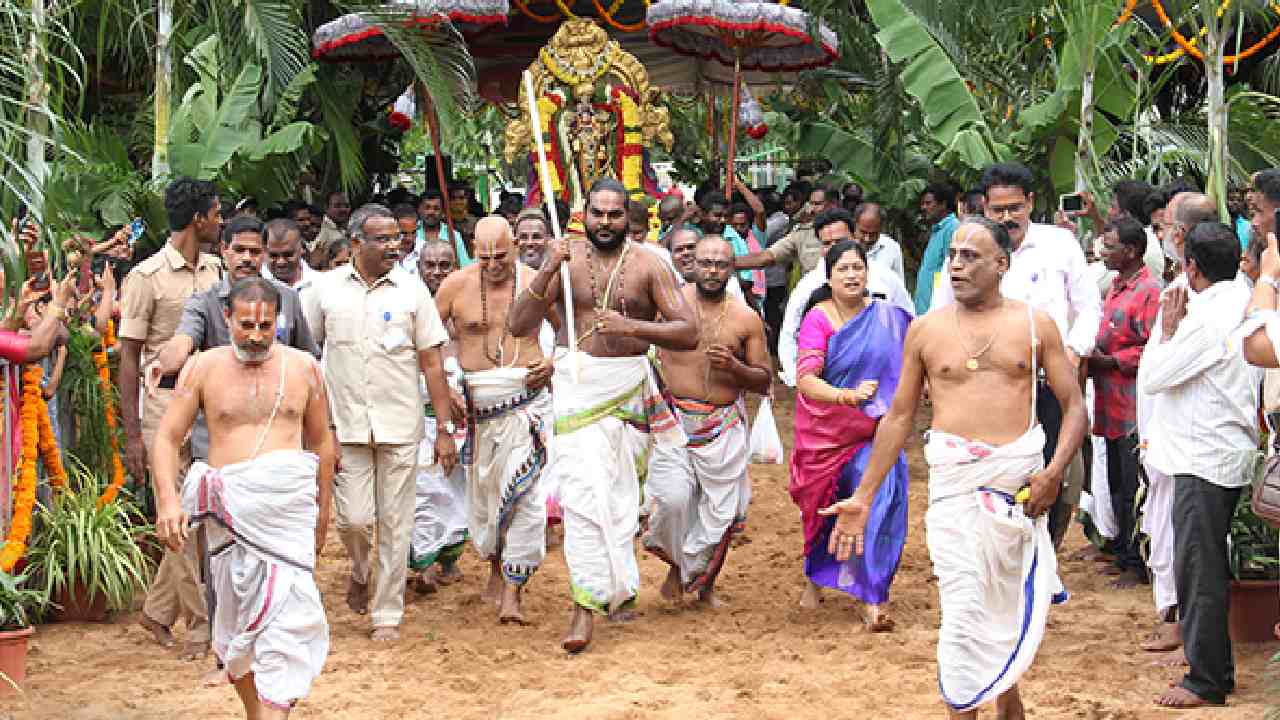 Paruveta Utsavam : వైభవంగా శ్రీ కల్యాణ వేంకటేశ్వరస్వామివారి పార్వేట ఉత్సవం Paruveta Utsavam : వైభవంగా శ్రీ కల్యాణ వేంకటేశ్వరస్వామివారి పార్వేట ఉత్సవం