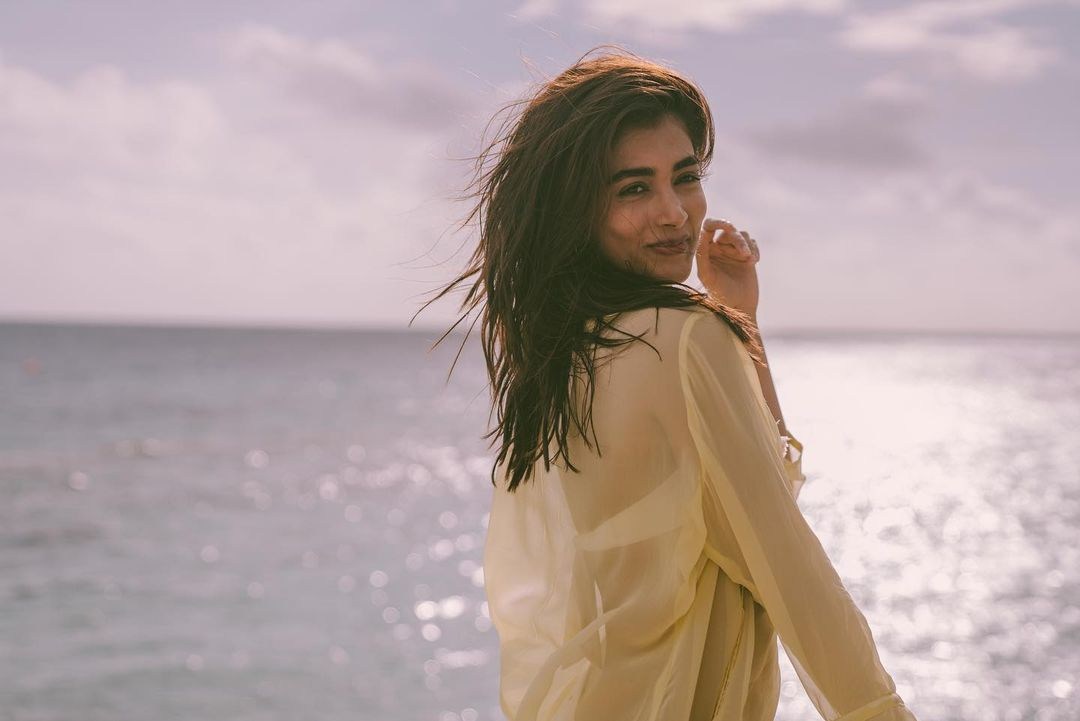 Pooja Hegde Creates Ruckus In Bikini Wear001