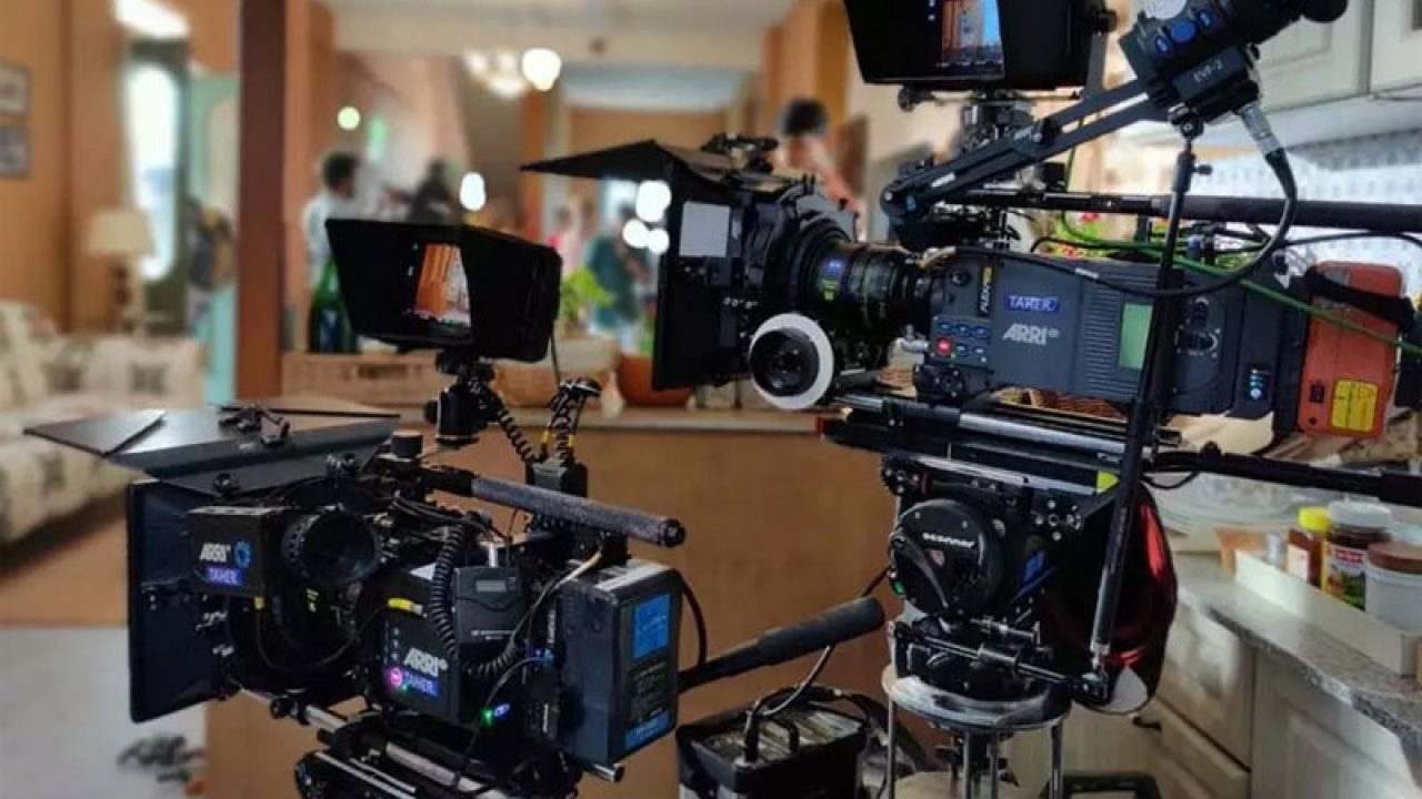 Producers Guild: ఆగస్టు 1 నుండి షూటింగ్స్ బంద్.. అఫీషియల్గా ప్రకటించిన ప్రొడ్యూసర్స్ గిల్డ్ Producers Guild: ఆగస్టు 1 నుండి షూటింగ్స్ బంద్.. అఫీషియల్గా ప్రకటించిన ప్రొడ్యూసర్స్ గిల్డ్