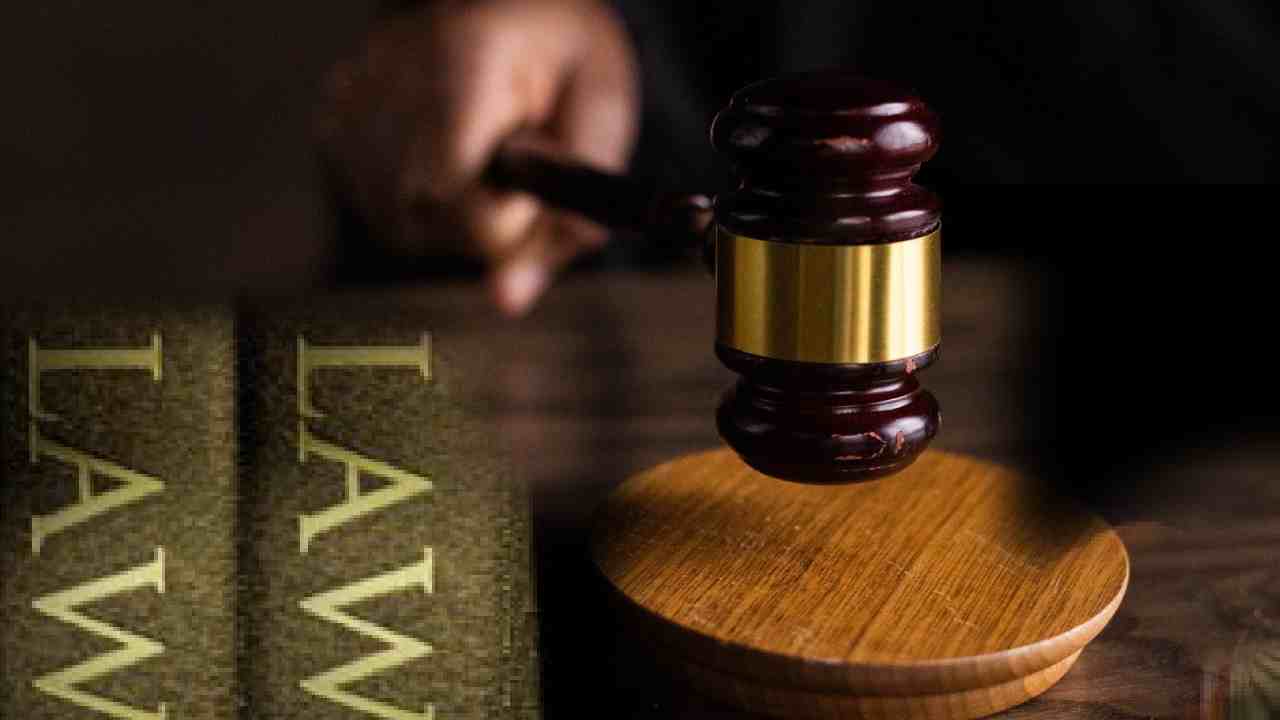 Maharashtra : 78 ఏళ్ల భార్య వేధింపులపై కోర్టుకెక్కిన 83 ఏళ్ల వ్యక్తి..భర్తకు భరణం ఇవ్వాల్సిందేనని కోర్టు తీర్పు Maharashtra : 78 ఏళ్ల భార్య వేధింపులపై కోర్టుకెక్కిన 83 ఏళ్ల వ్యక్తి..భర్తకు భరణం ఇవ్వాల్సిందేనని కోర్టు తీర్పు