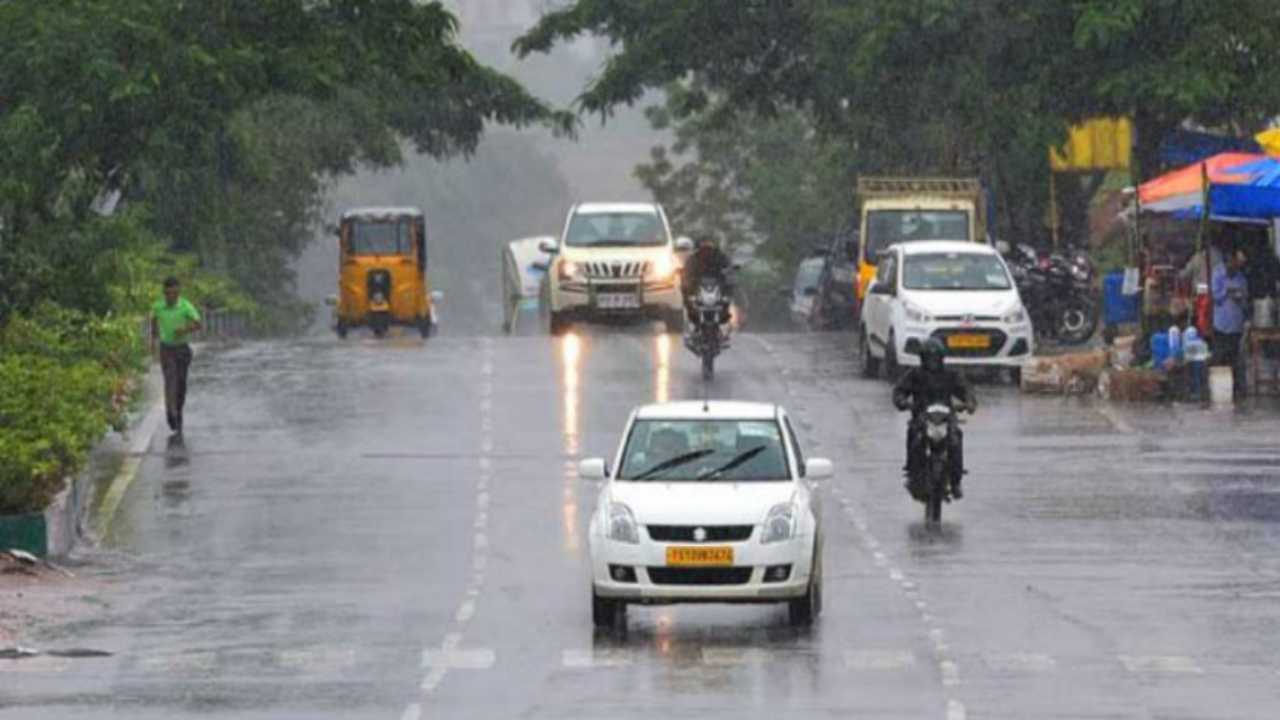 Hyderabad Rains : ఇవాళ సాయంత్రం 6 దాటాక.. హైదరాబాద్లో భారీ వర్షం..! Hyderabad Rains : ఇవాళ సాయంత్రం 6 దాటాక.. హైదరాబాద్లో భారీ వర్షం..!
