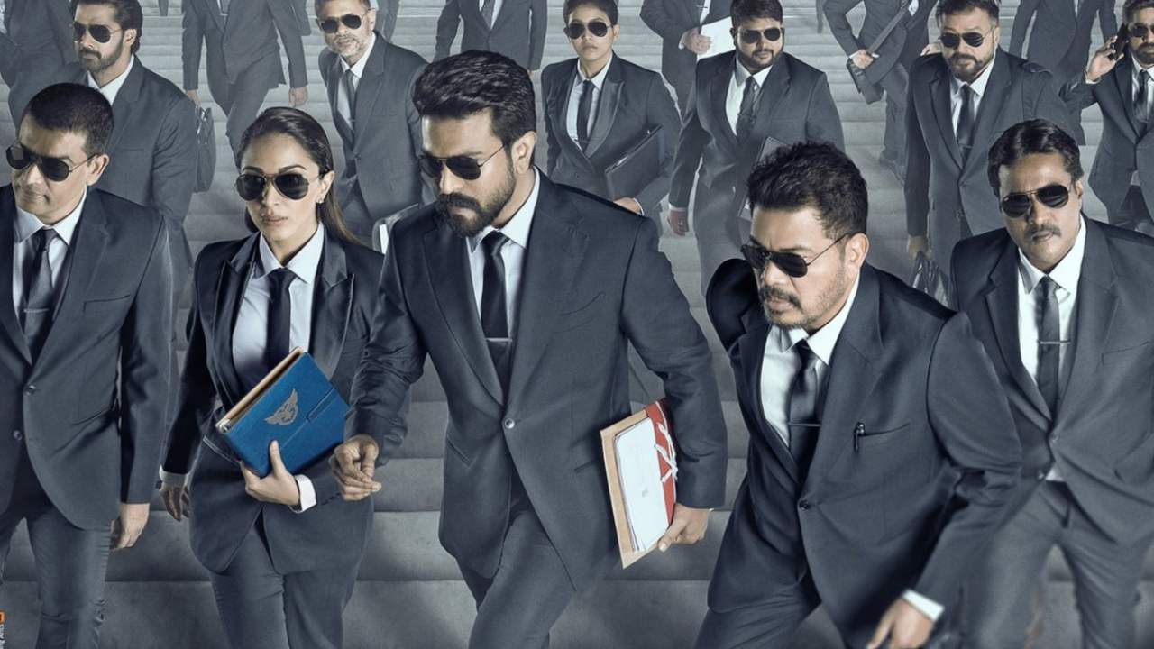 RC15: ఫస్ట్ లుక్కి కూడా గ్రాండ్ ఈవెంట్.. శంకరా మజాకా..! RC15: ఫస్ట్ లుక్కి కూడా గ్రాండ్ ఈవెంట్.. శంకరా మజాకా..!