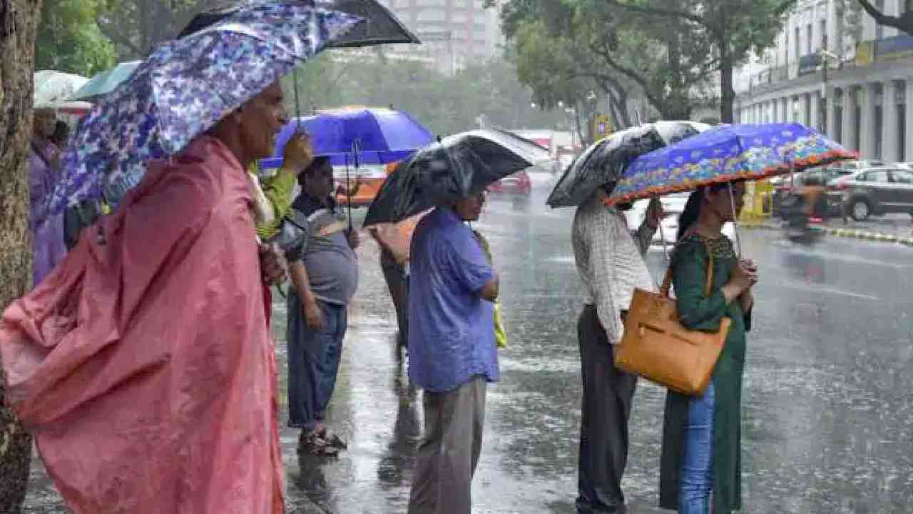 Rains In Telangana : రాగల మూడు రోజులు రాష్ట్రంలో భారీ వర్షాలు Rains In Telangana : రాగల మూడు రోజులు రాష్ట్రంలో భారీ వర్షాలు