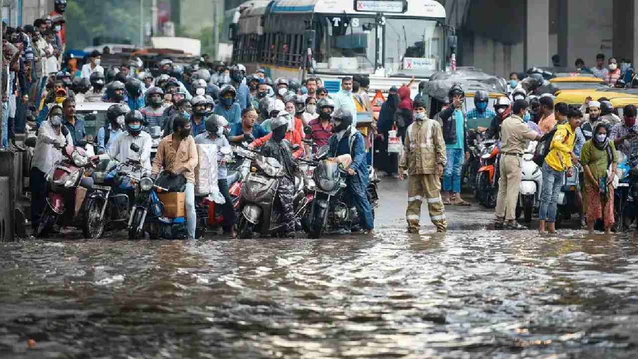 Rains In Telangana : బుధ,గురువారాల్లో తెలంగాణలో భారీ వర్షాలు Rains In Telangana : బుధ,గురువారాల్లో తెలంగాణలో భారీ వర్షాలు