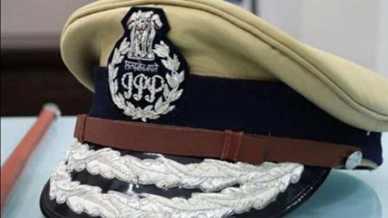 Udaypur Murder : ఉదయ్పూర్లో టైలర్ కన్హయ్లాల్ హత్యఘటన..32 మంది సీనియర్ ఐపీఎస్ లు బదిలి Udaypur Murder : ఉదయ్పూర్లో టైలర్ కన్హయ్లాల్ హత్యఘటన..32 మంది సీనియర్ ఐపీఎస్ లు బదిలి