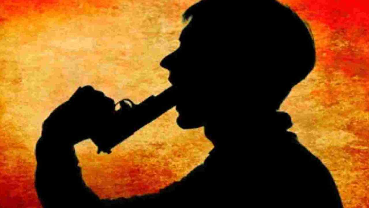 Uttar Pradesh : సెల్ఫీ మోజులో పొరపాటున రివాల్వర్ పేలి యువకుడు మృతి Uttar Pradesh : సెల్ఫీ మోజులో పొరపాటున రివాల్వర్ పేలి యువకుడు మృతి