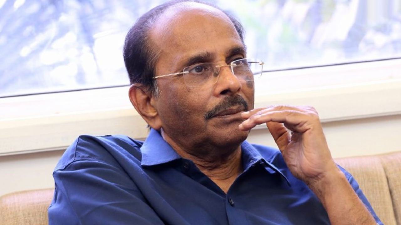 Vijayendra Prasad: ‘రజాకార్ ఫైల్స్’పై విజయేంద్ర ప్రసాద్ కామెంట్ Vijayendra Prasad: ‘రజాకార్ ఫైల్స్’పై విజయేంద్ర ప్రసాద్ కామెంట్