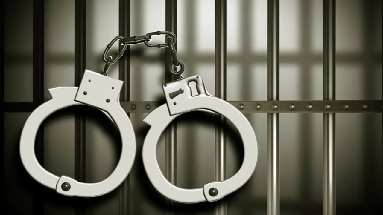 Kidnapped Kid: తొమ్మిదేళ్ల తర్వాత బాలికను కుటుంబంతో కలిపిన మిస్సింగ్ పోస్టర్ Kidnapped Kid: తొమ్మిదేళ్ల తర్వాత బాలికను కుటుంబంతో కలిపిన మిస్సింగ్ పోస్టర్