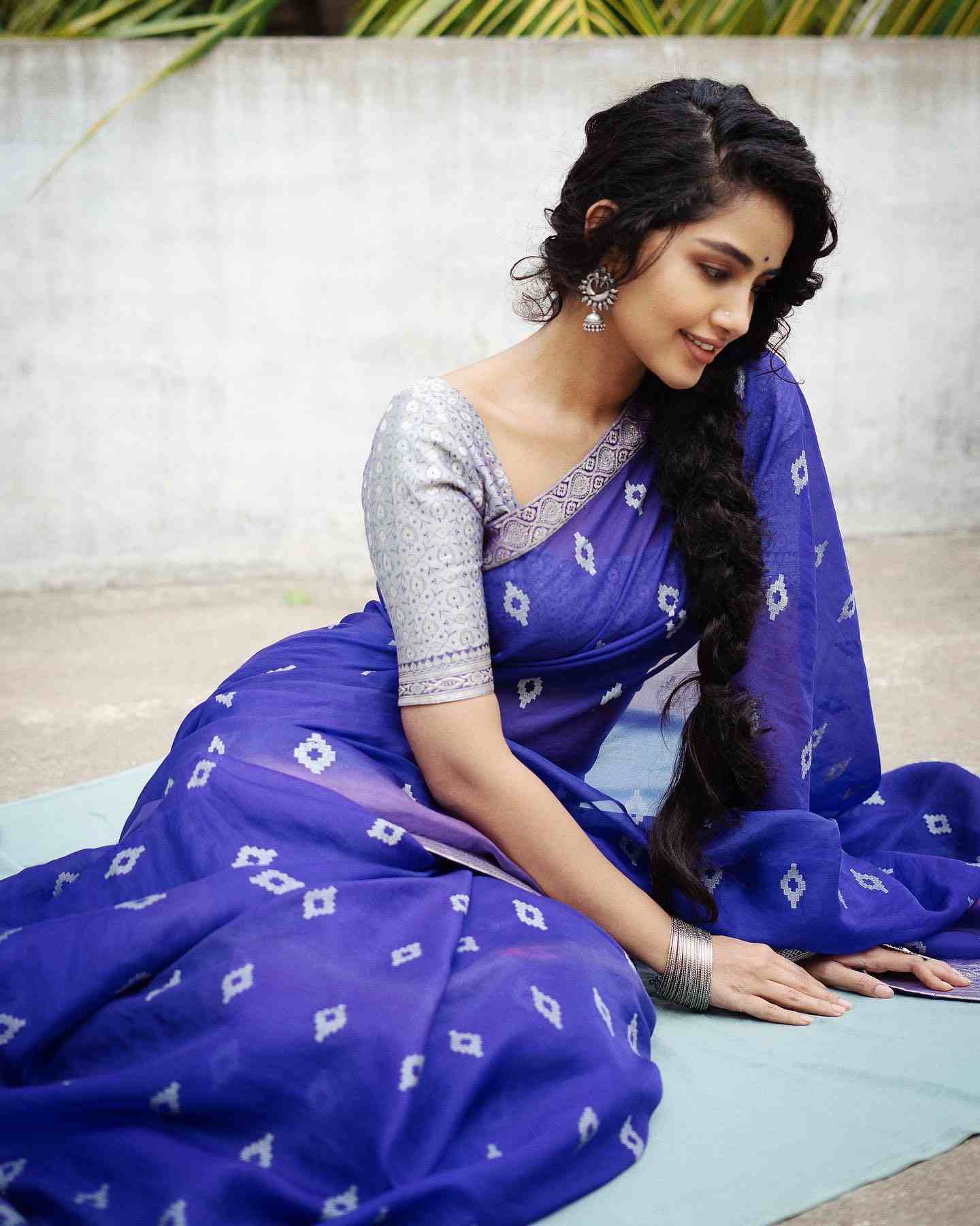 Anupama Parameswaran latest photoshoot in blue saree 
