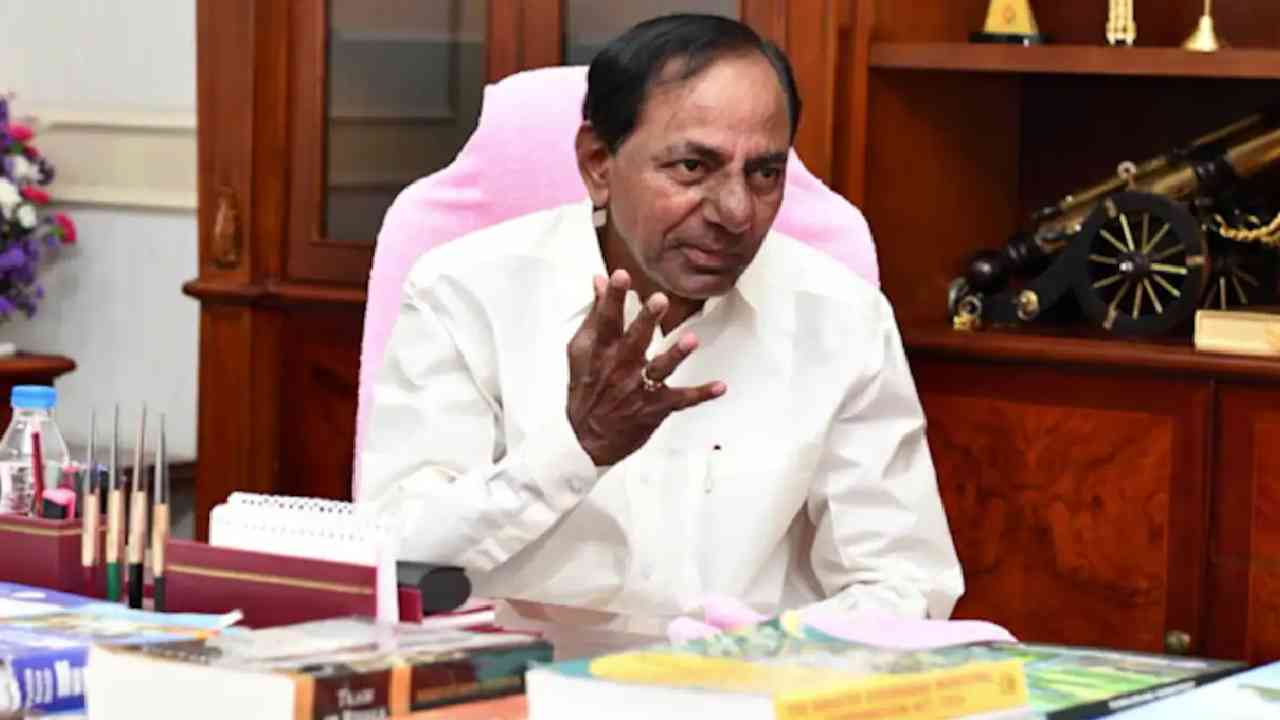 KCR: హెలికాప్టర్ అందుబాటులో ఉంచండి: వరదలపై సమీక్షలో సీఎం కేసీఆర్ KCR: హెలికాప్టర్ అందుబాటులో ఉంచండి: వరదలపై సమీక్షలో సీఎం కేసీఆర్