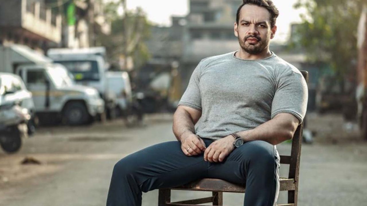 Gaurav Taneja : బర్త్డే పార్టీ చేసుకున్నందుకు.. ఫేమస్ యూట్యూబర్ అరెస్ట్.. Gaurav Taneja : బర్త్డే పార్టీ చేసుకున్నందుకు.. ఫేమస్ యూట్యూబర్ అరెస్ట్..