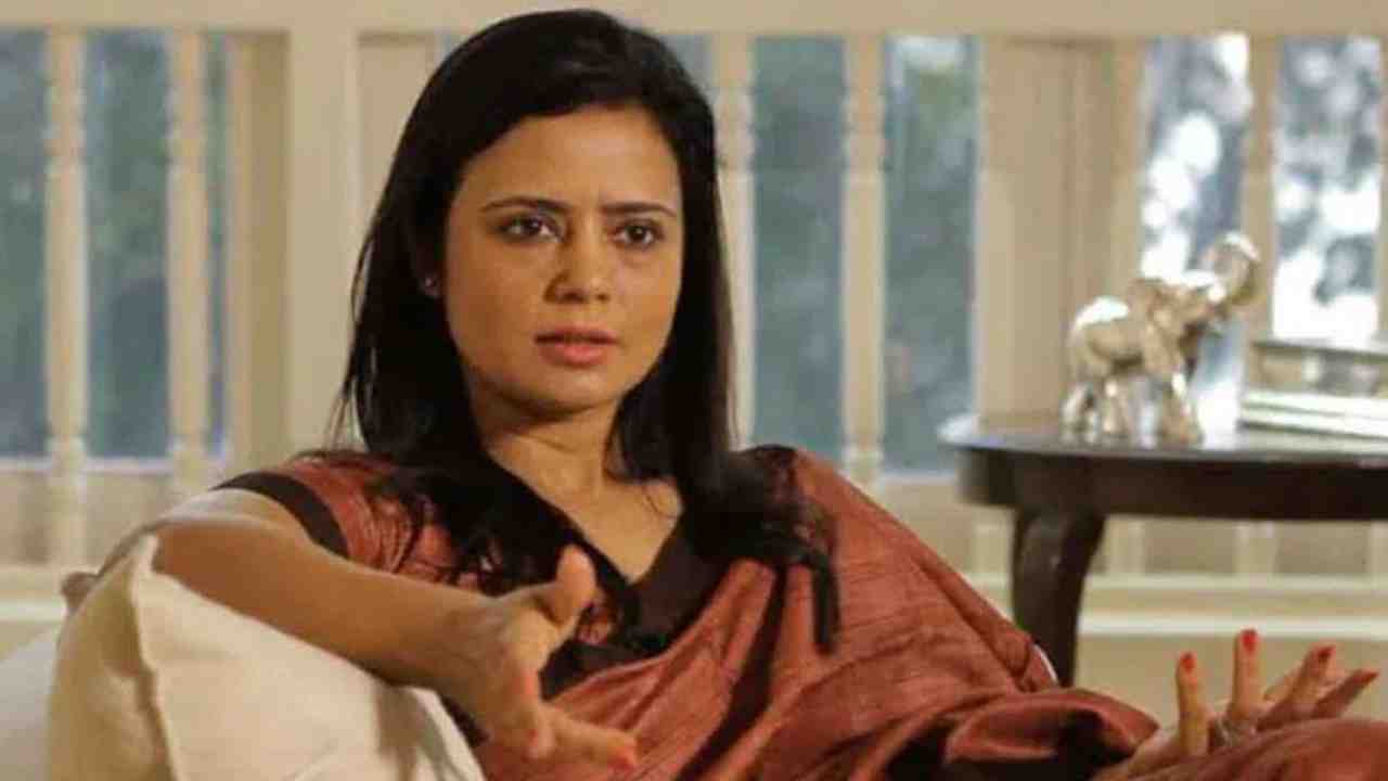 MP Mahua Moitra: ‘కాళీ’ వివాదం.. టీఎంసీ ఎంపీపై కేసు నమోదు MP Mahua Moitra: ‘కాళీ’ వివాదం.. టీఎంసీ ఎంపీపై కేసు నమోదు
