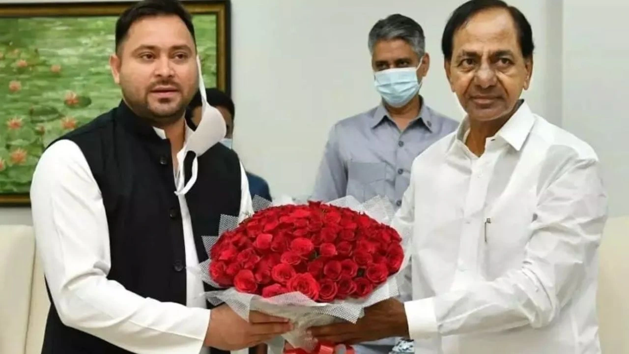 CM KCR : నేడు ఆర్జేడీ నేత తేజస్వి యాదవ్తో సీఎం కేసీఆర్ భేటీ CM KCR : నేడు ఆర్జేడీ నేత తేజస్వి యాదవ్తో సీఎం కేసీఆర్ భేటీ