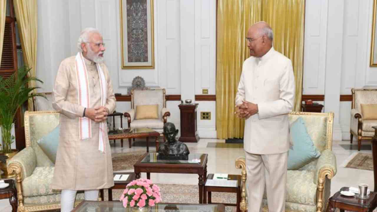 presidential election: రాష్ట్రపతి రామ్నాథ్ కోవింద్ను కలిసిన ప్రధాని మోదీ presidential election: రాష్ట్రపతి రామ్నాథ్ కోవింద్ను కలిసిన ప్రధాని మోదీ