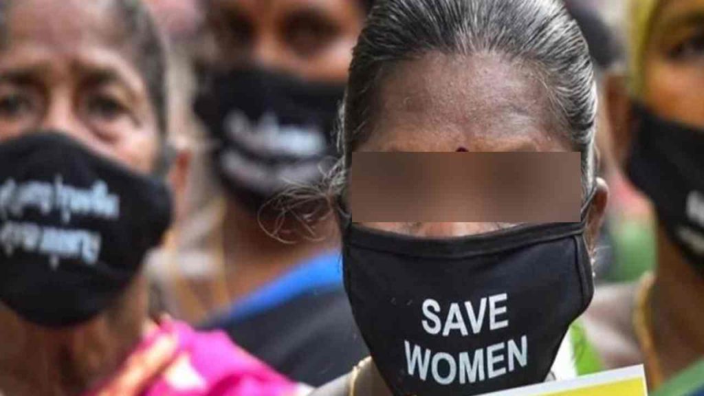 Lakshettipet Woman Protest