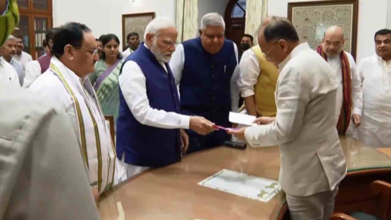 Vice Presidential election: నామినేషన్ వేసిన జగదీప్ ధన్కర్ Vice Presidential election: నామినేషన్ వేసిన జగదీప్ ధన్కర్