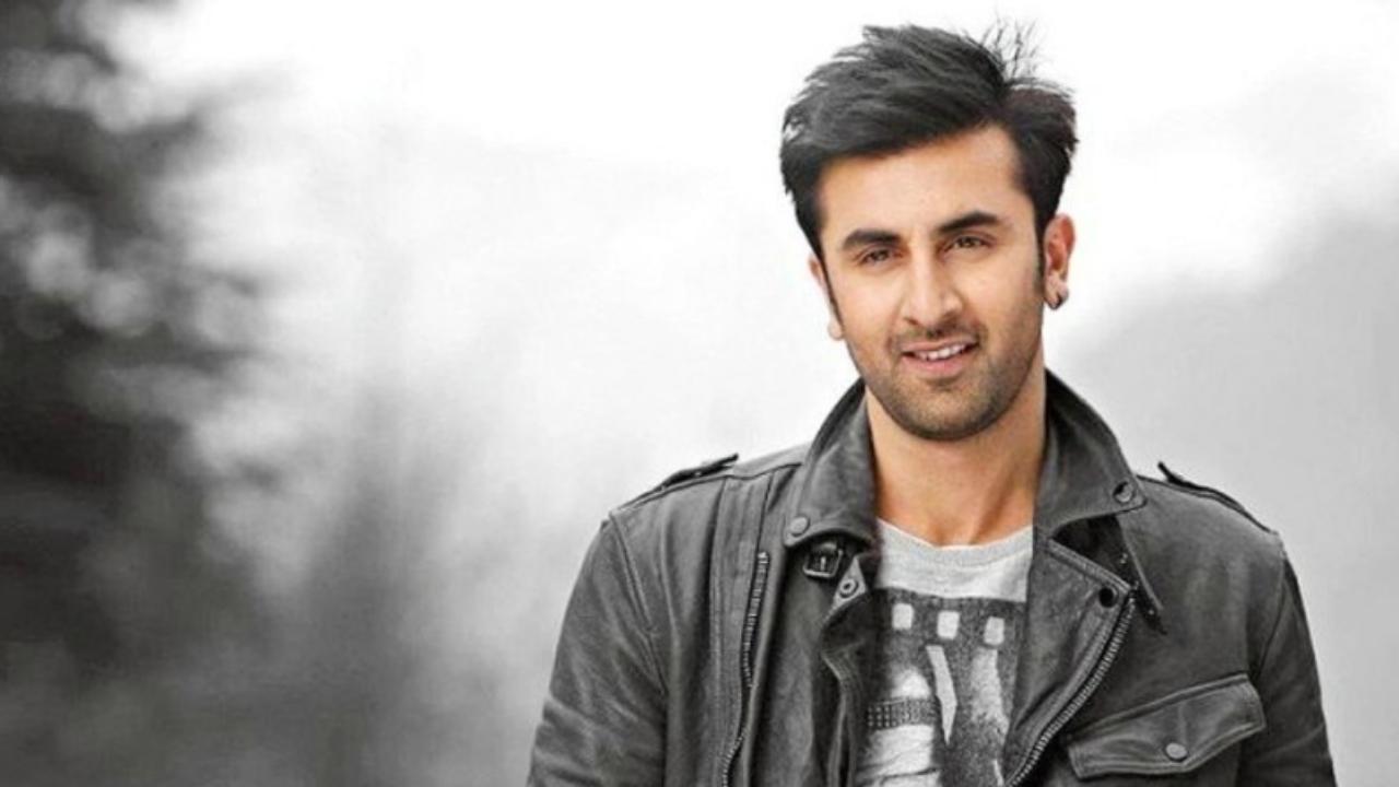 Ranbir Kapoor : మా ఇంట్లో టెన్త్ పాసైన మొదటి వ్యక్తి నేనే.. పాస్ అయినందుకే పెద్ద పార్టీ చేశారు.. Ranbir Kapoor : మా ఇంట్లో టెన్త్ పాసైన మొదటి వ్యక్తి నేనే.. పాస్ అయినందుకే పెద్ద పార్టీ చేశారు..