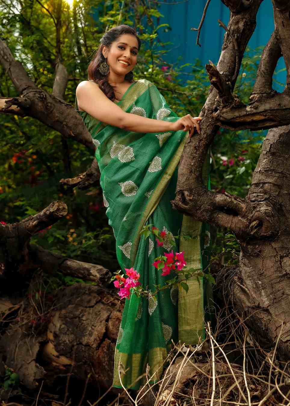 Rashmi Gautam Latest photoshoot with green saree in greenary 