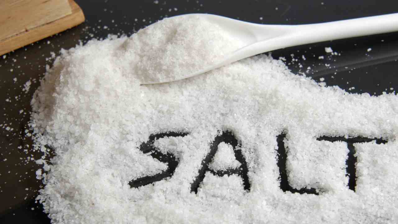 salt: అదనంగా ఉప్పు తీసుకునే వారికి అకాల మరణ ముప్పు salt: అదనంగా ఉప్పు తీసుకునే వారికి అకాల మరణ ముప్పు