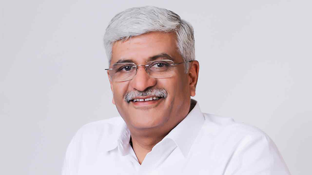 Gajendra Singh Shekhawat: వరద నిర్వహణ బాధ్యత కేంద్ర సర్కారు పరిధిలోని అంశం కాదు: షెకావత్ Gajendra Singh Shekhawat: వరద నిర్వహణ బాధ్యత కేంద్ర సర్కారు పరిధిలోని అంశం కాదు: షెకావత్