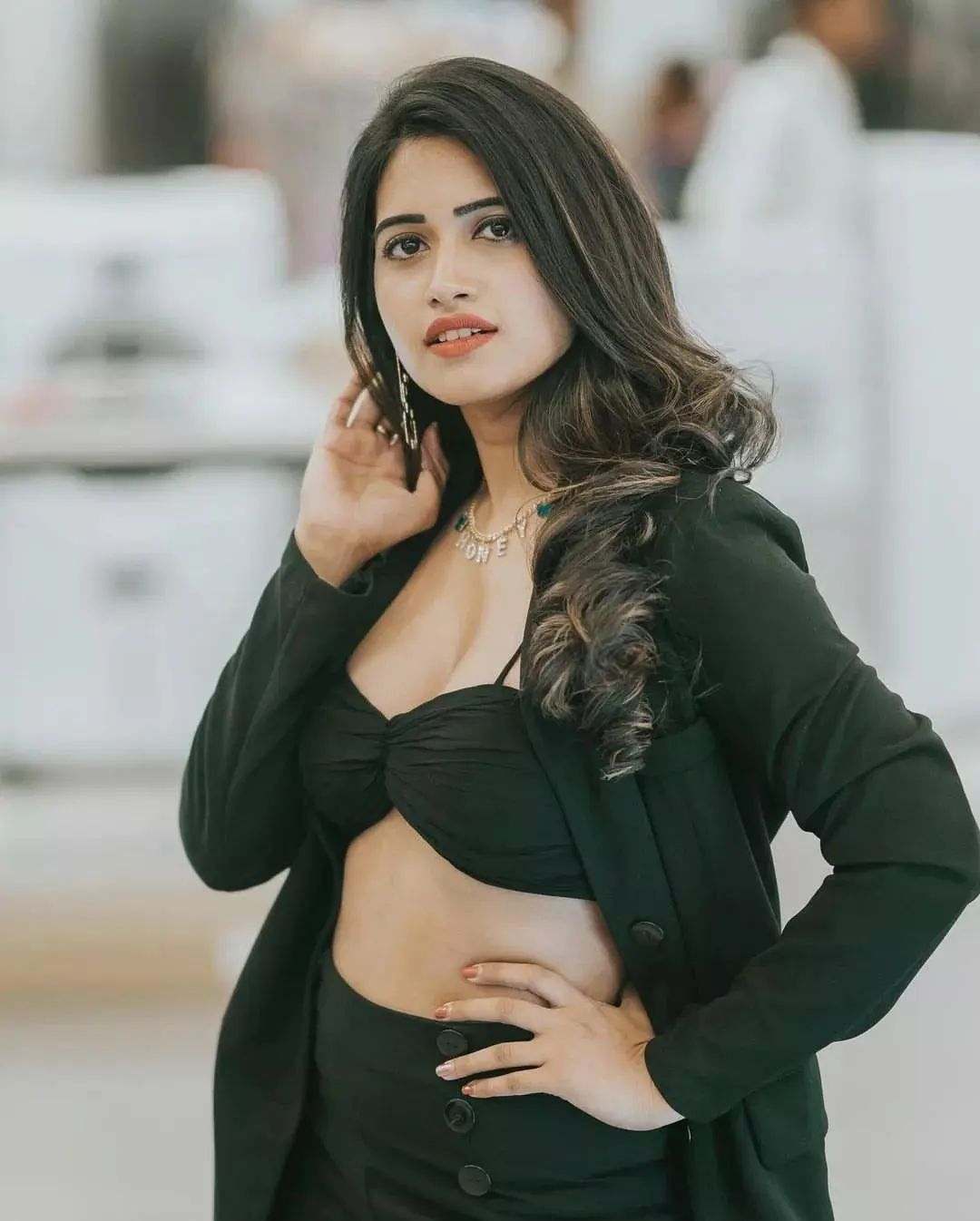 Sravanthi 9