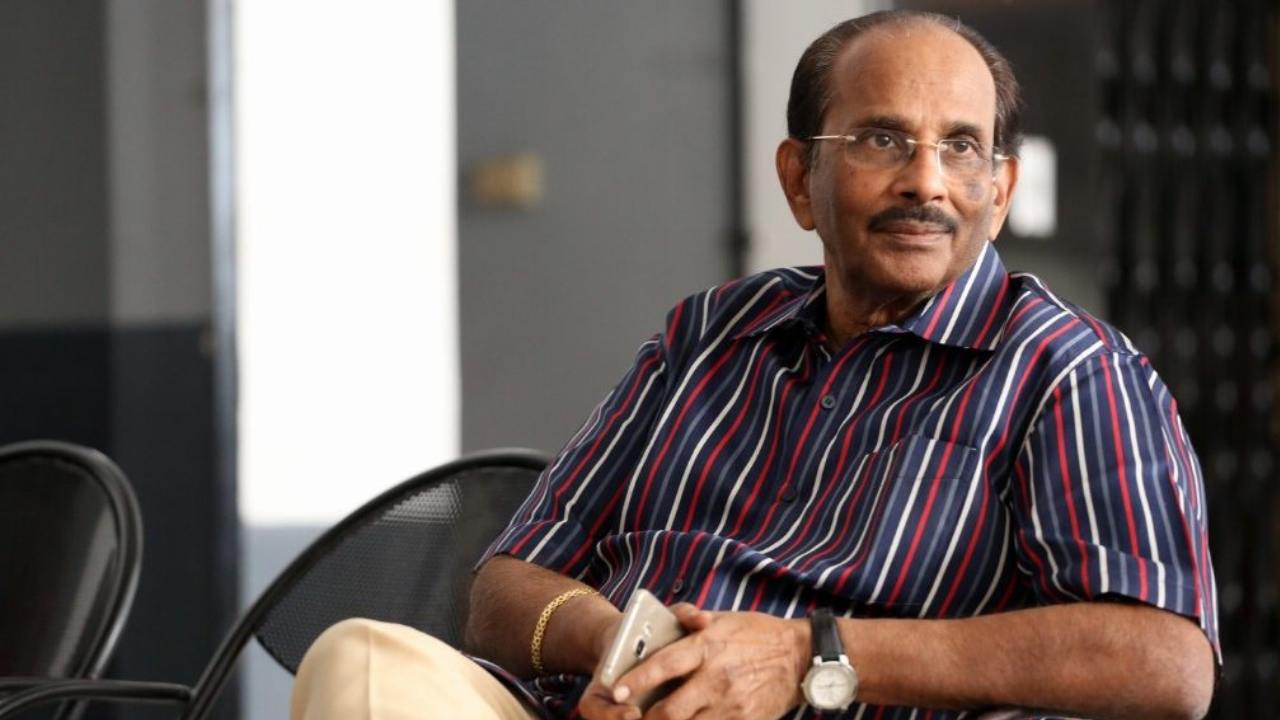 Vijayendra Prasad : ఓ వైపు రాజ్యసభకి నామినేట్.. మరో వైపు మూడు సెన్సేషనల్ కథలు.. Vijayendra Prasad : ఓ వైపు రాజ్యసభకి నామినేట్.. మరో వైపు మూడు సెన్సేషనల్ కథలు..