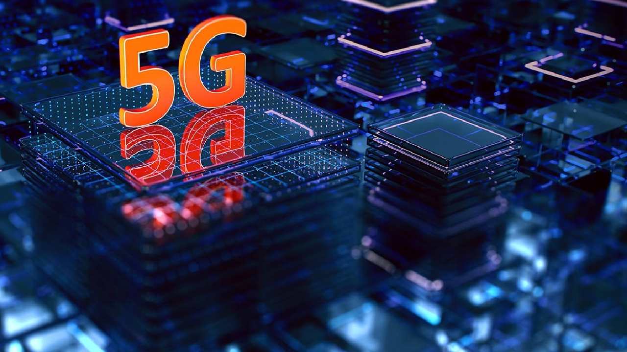 5G Spectrum: ముగిసిన 5జీ స్పెక్ట్రమ్ వేలం.. 1.5 లక్షల కోట్లు దాటిన బిడ్లు 5G Spectrum: ముగిసిన 5జీ స్పెక్ట్రమ్ వేలం.. 1.5 లక్షల కోట్లు దాటిన బిడ్లు