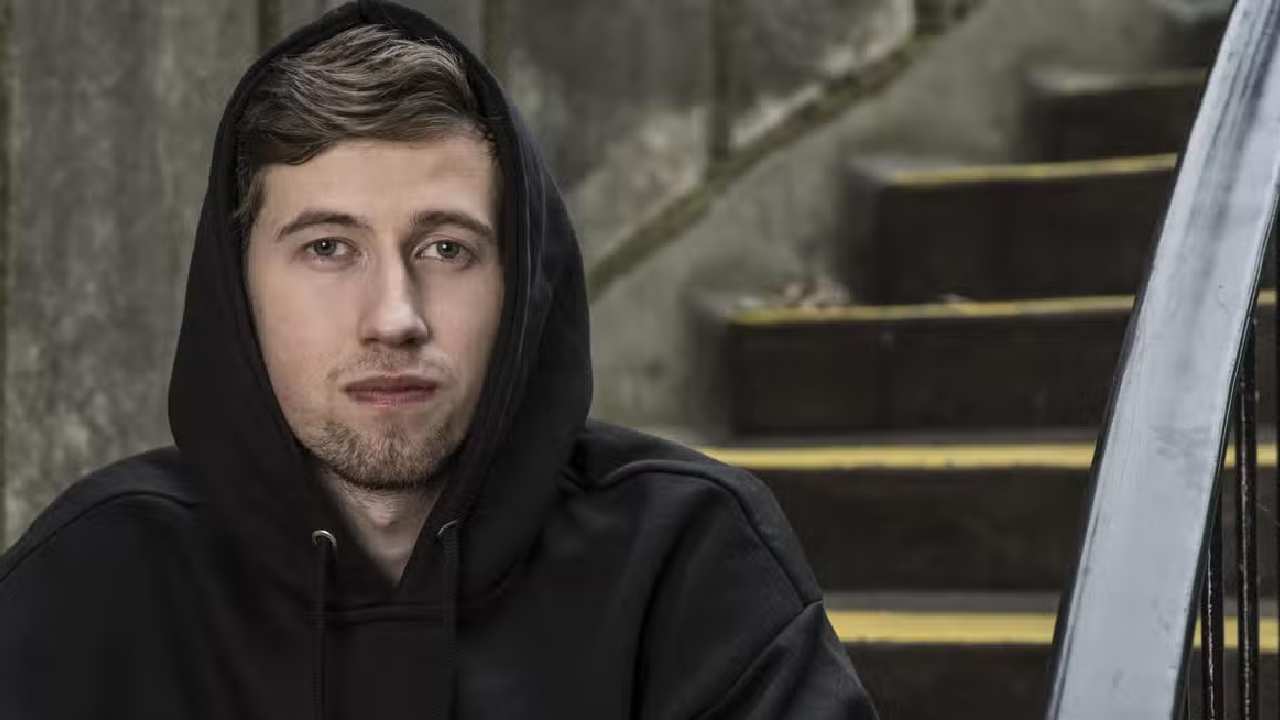Alan Walker ‘వరల్డ్ ఫేమస్ డీజే’ ఇన్ సిటీ.. హైదరాబాద్ రానున్న అలాన్ వాకర్ Alan Walker ‘వరల్డ్ ఫేమస్ డీజే’ ఇన్ సిటీ.. హైదరాబాద్ రానున్న అలాన్ వాకర్